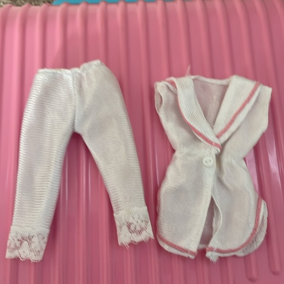 💙VTG Lot Barbie Outfits - Picture 9 of 9